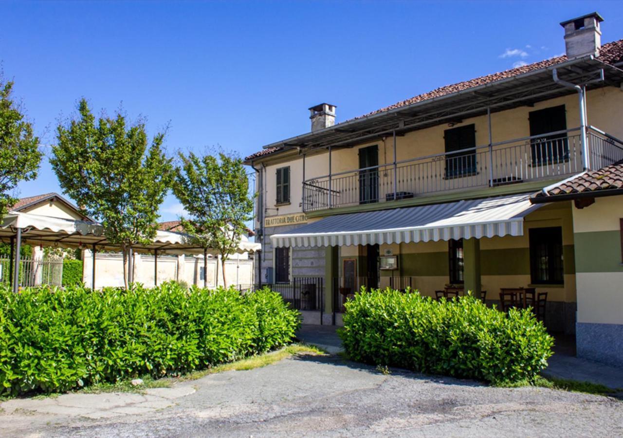 فندق Trattoria Due Citroni Casalgrasso المظهر الخارجي الصورة