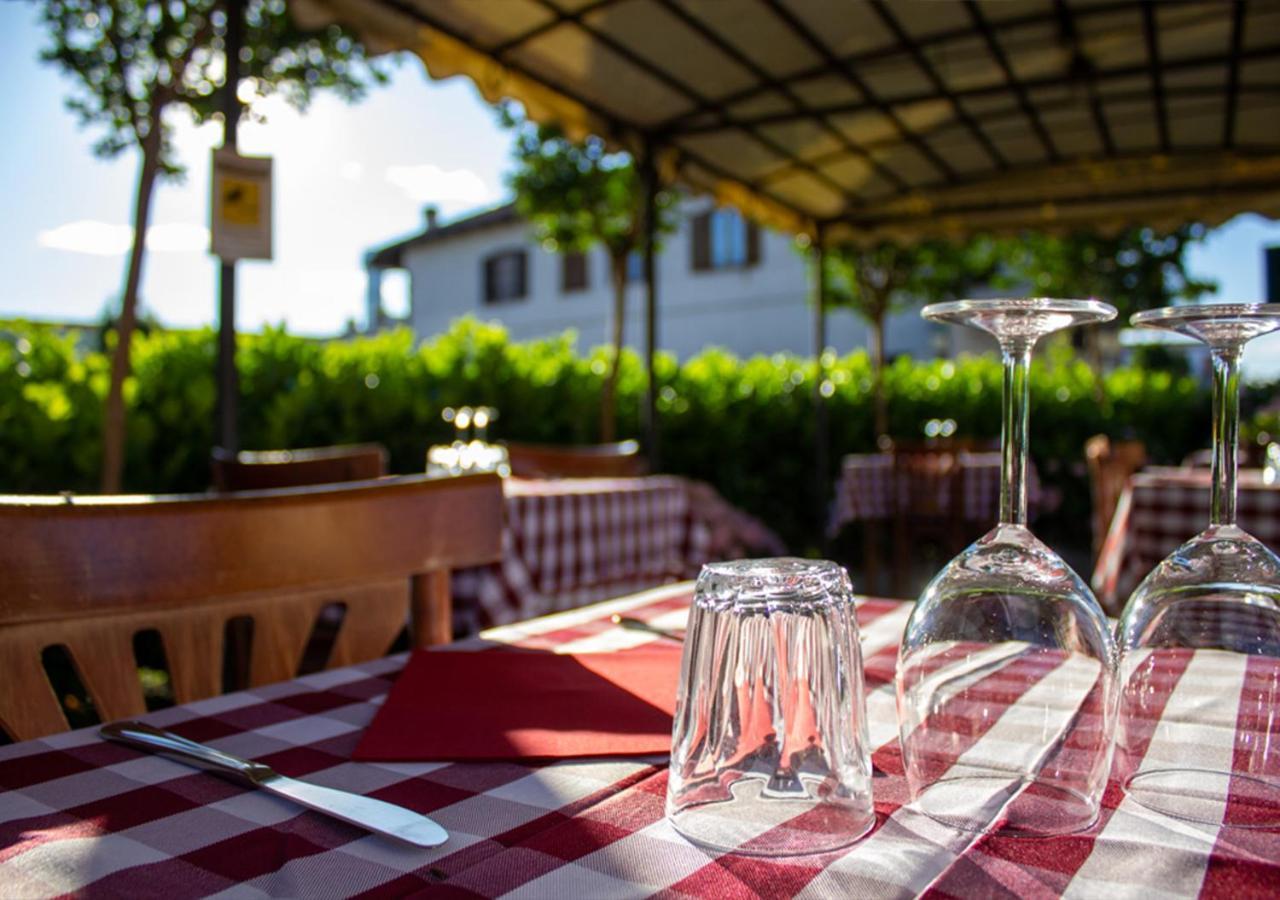فندق Trattoria Due Citroni Casalgrasso المظهر الخارجي الصورة