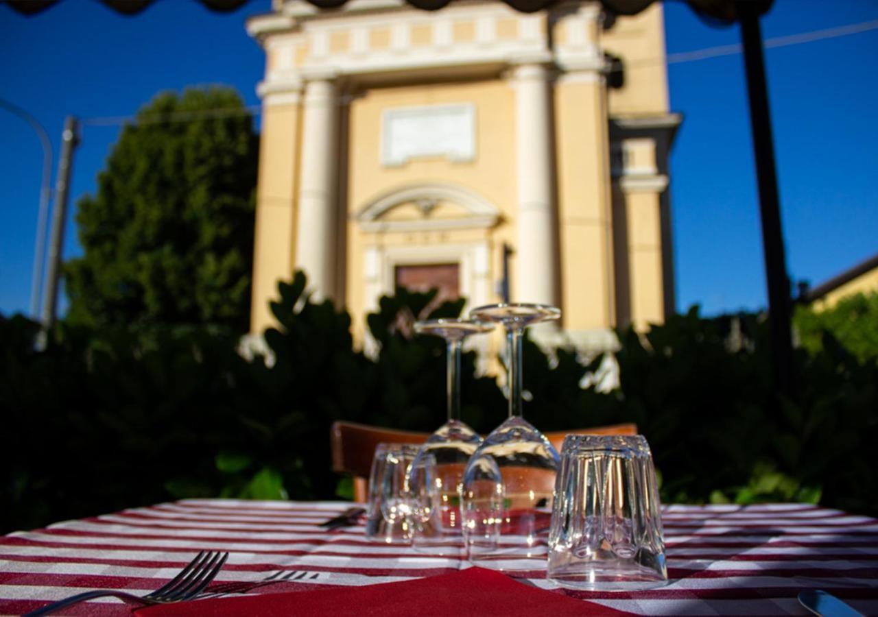 فندق Trattoria Due Citroni Casalgrasso المظهر الخارجي الصورة