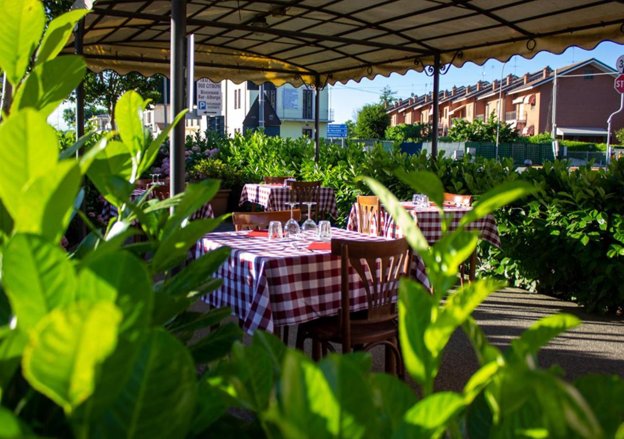 فندق Trattoria Due Citroni Casalgrasso المظهر الخارجي الصورة