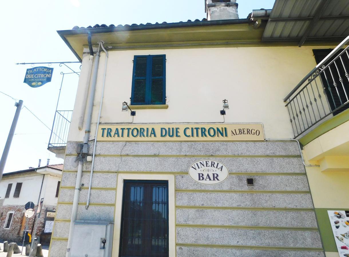 فندق Trattoria Due Citroni Casalgrasso المظهر الخارجي الصورة